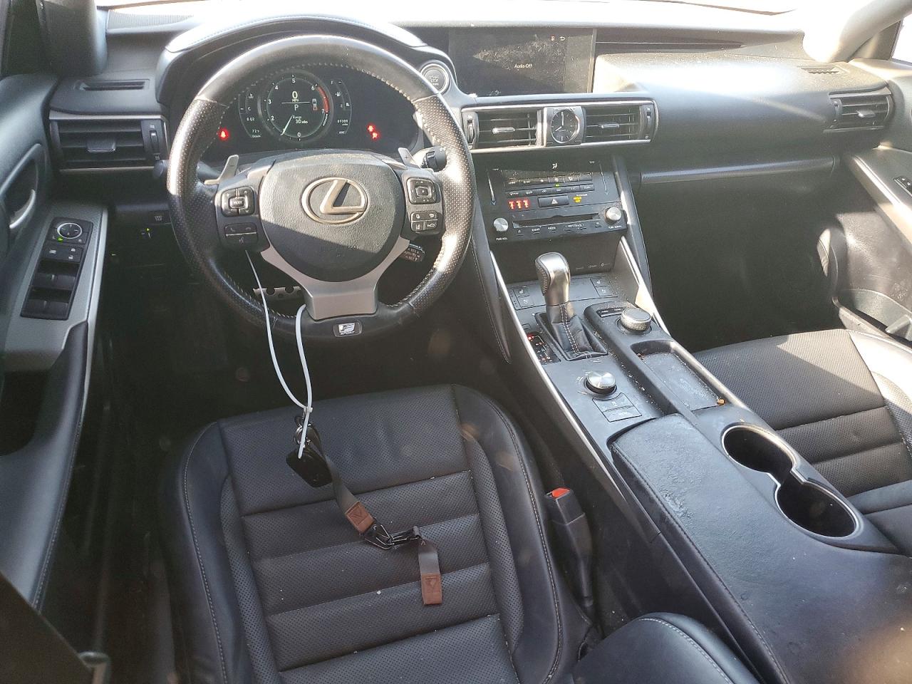 2017 LEXUS IS 200T photo 15