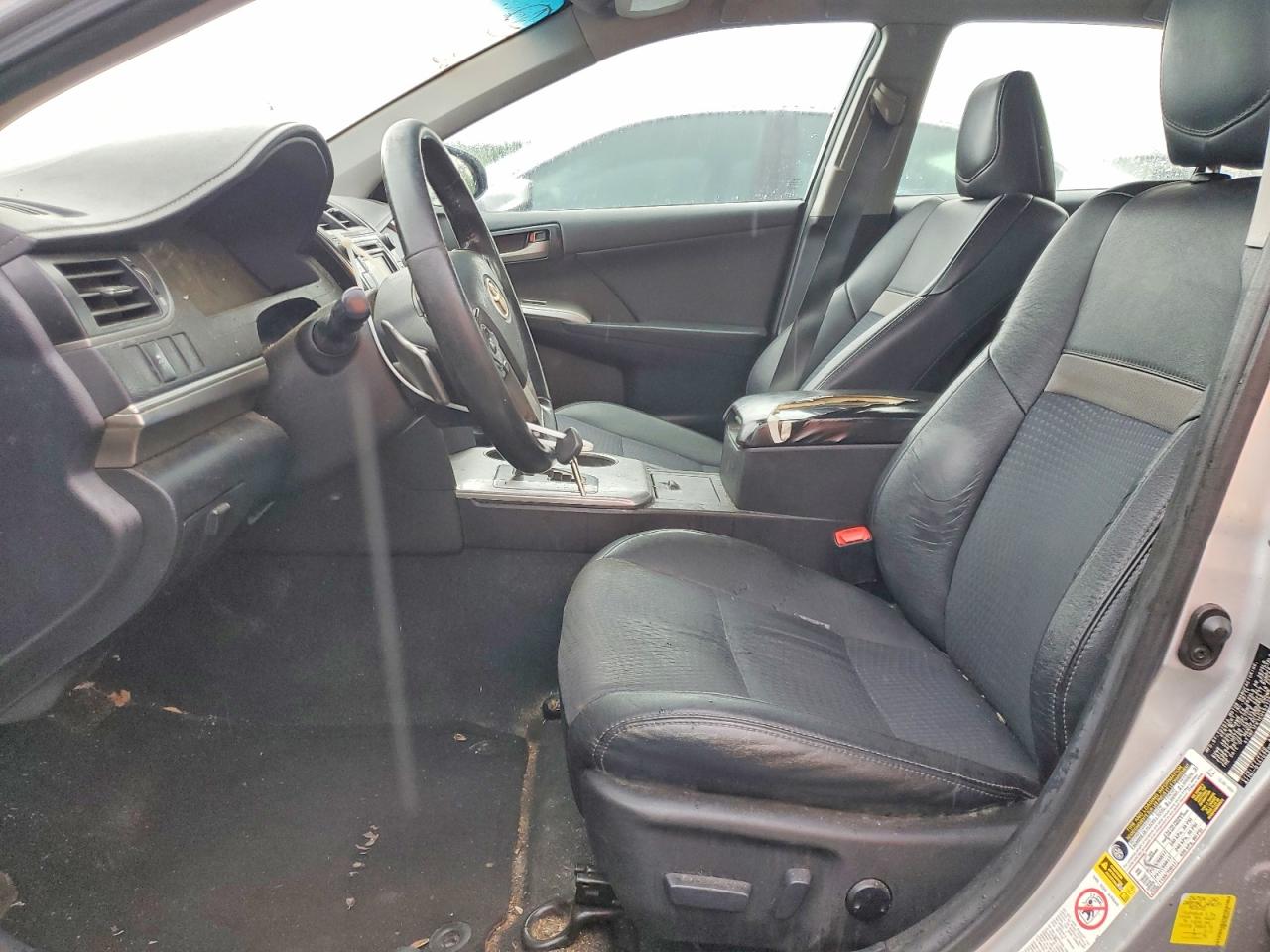 2014 TOYOTA CAMRY SE photo 7
