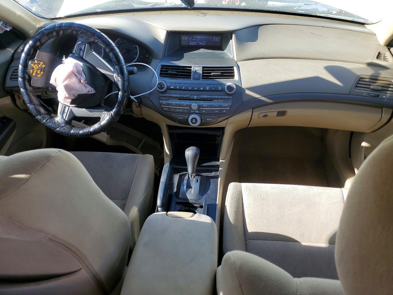 2010 HONDA ACCORD LX photo 15
