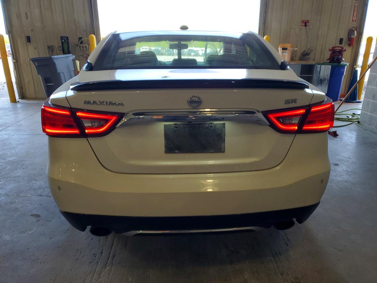2017 NISSAN MAXIMA 3.5 SR photo 11