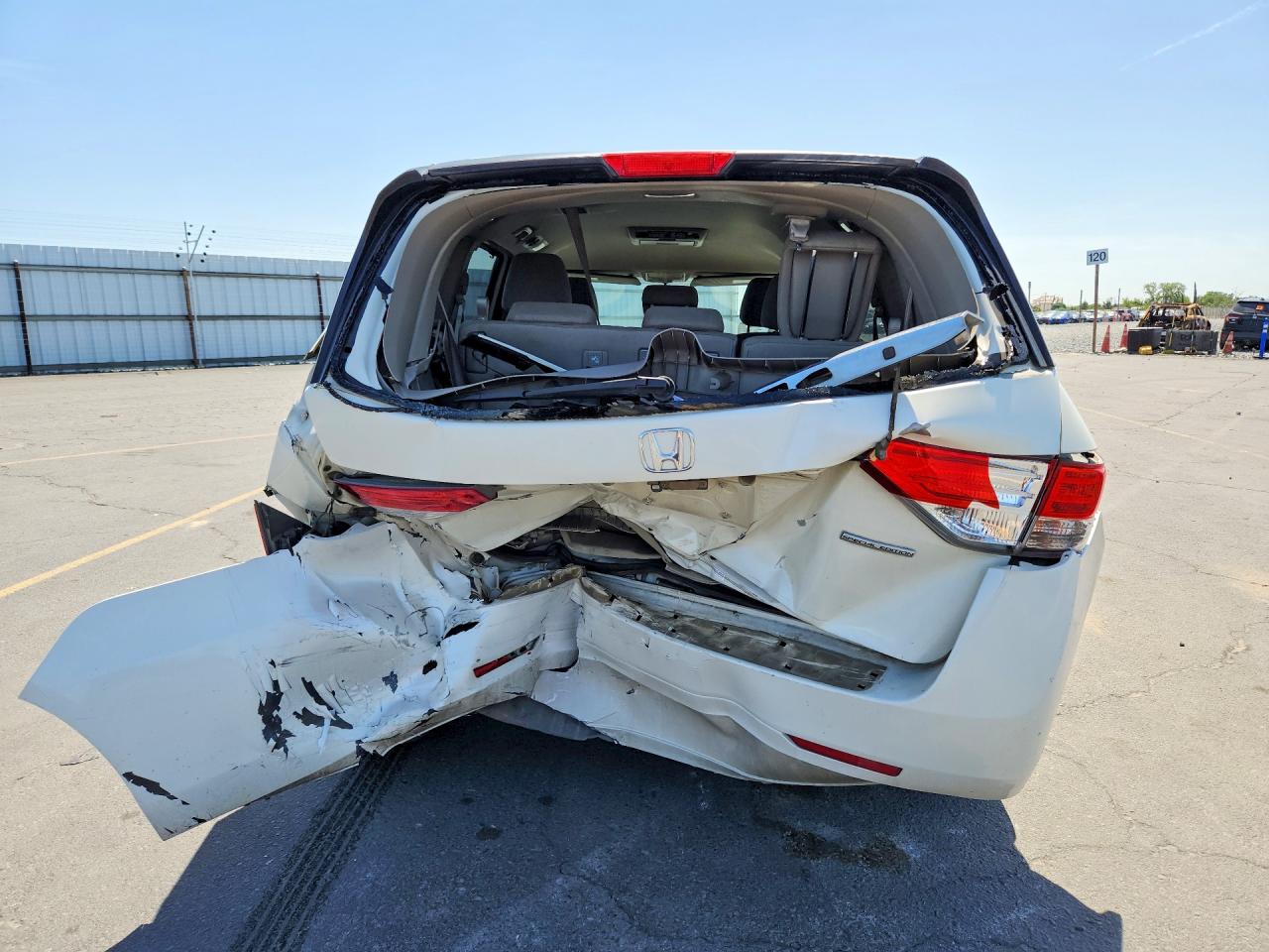 2016 HONDA ODYSSEY SE photo 16