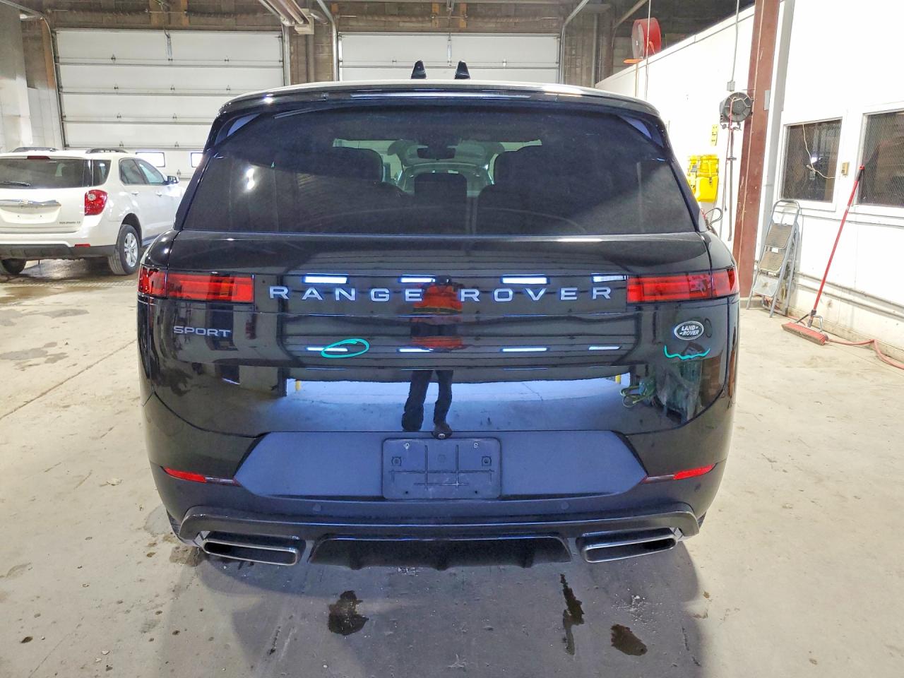 2023 LAND ROVER RANGE ROVER SPORT DYNAMIC SE photo 16