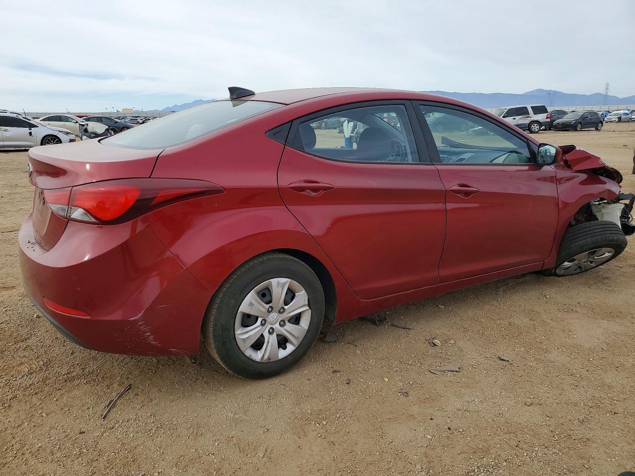 2016 HYUNDAI ELANTRA SE photo 5