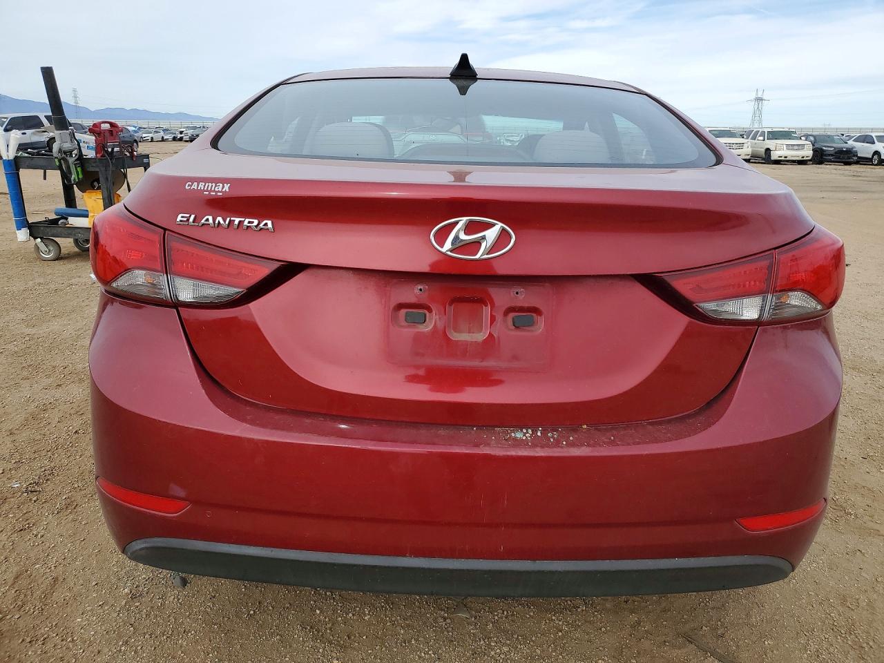 2016 HYUNDAI ELANTRA SE photo 11