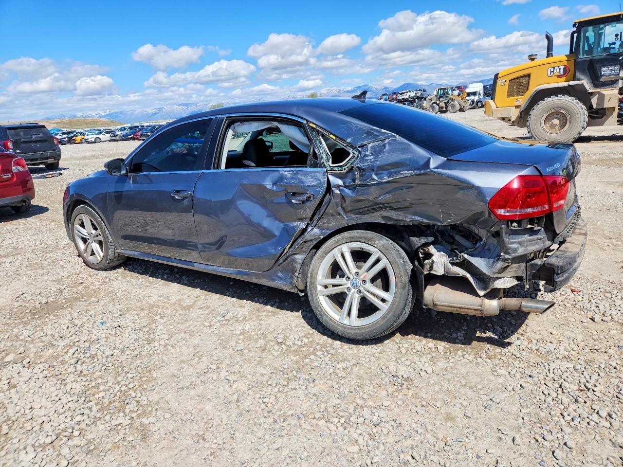 2014 VOLKSWAGEN PASSAT SE photo 4