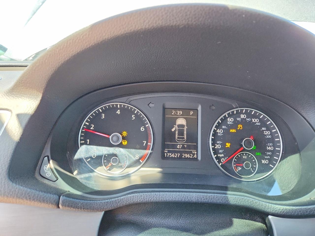 2014 VOLKSWAGEN PASSAT SE photo 25