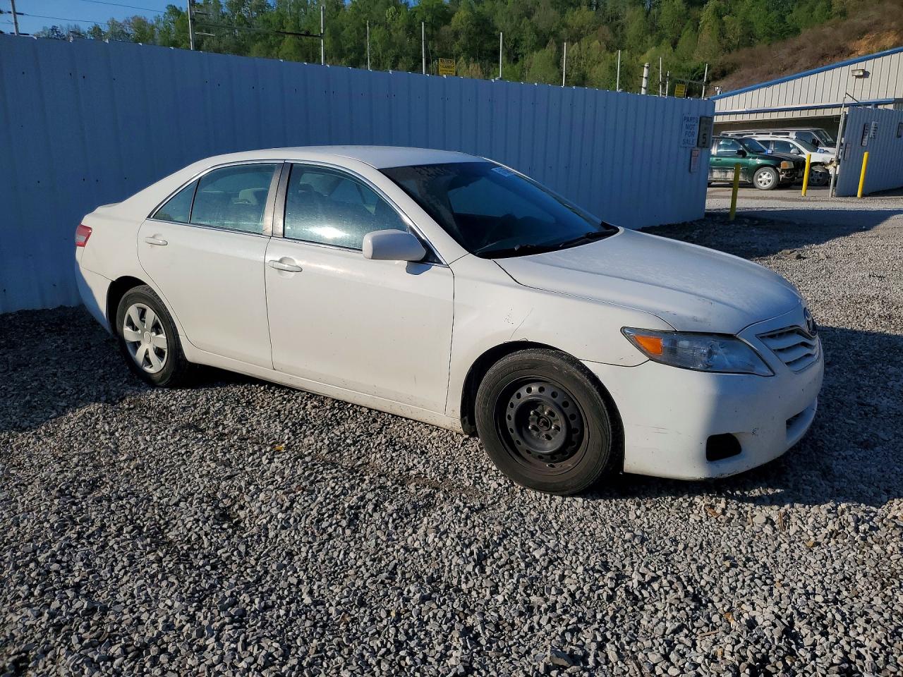 2011 TOYOTA CAMRY LE photo 10