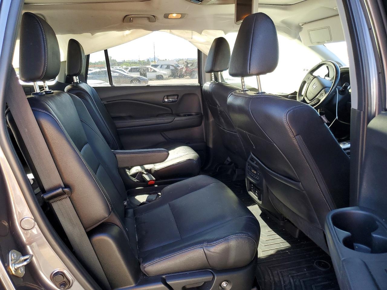 2016 HONDA PILOT ELITE photo 19