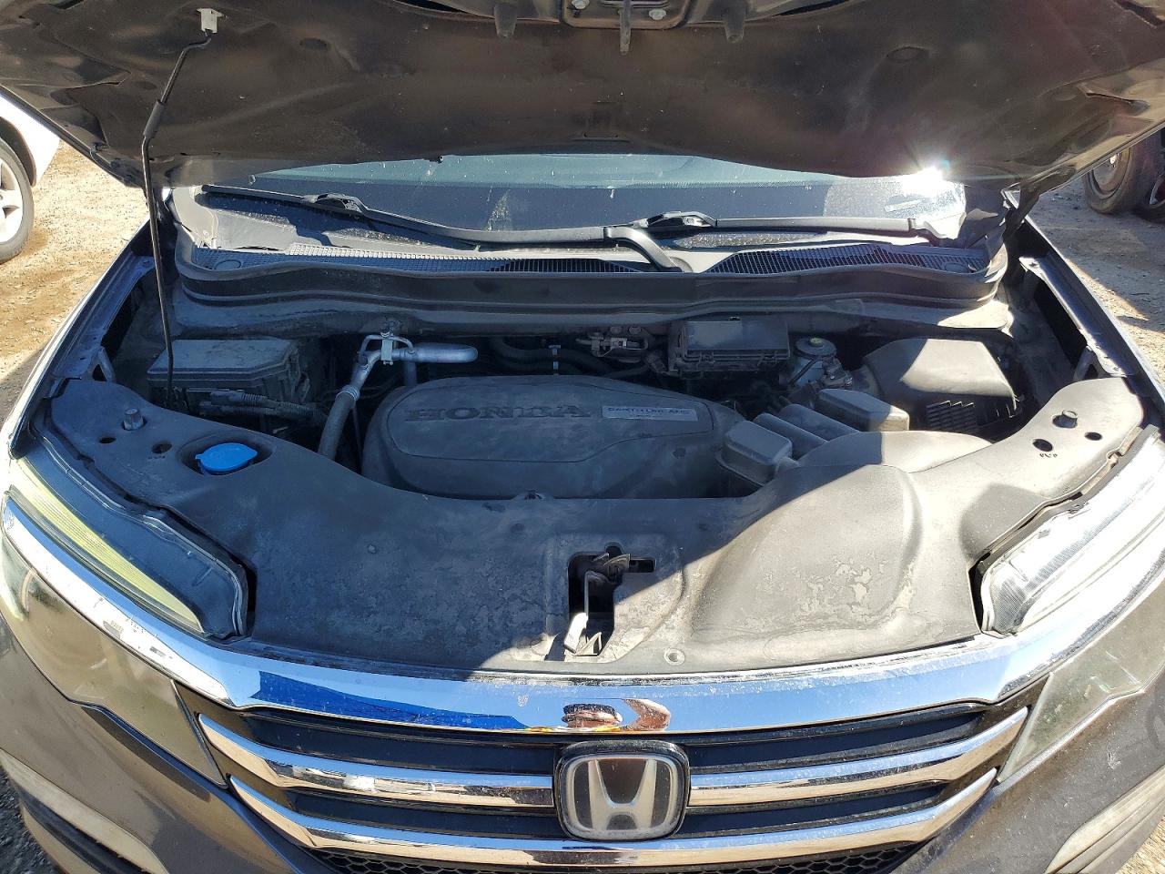 2016 HONDA PILOT ELITE photo 21