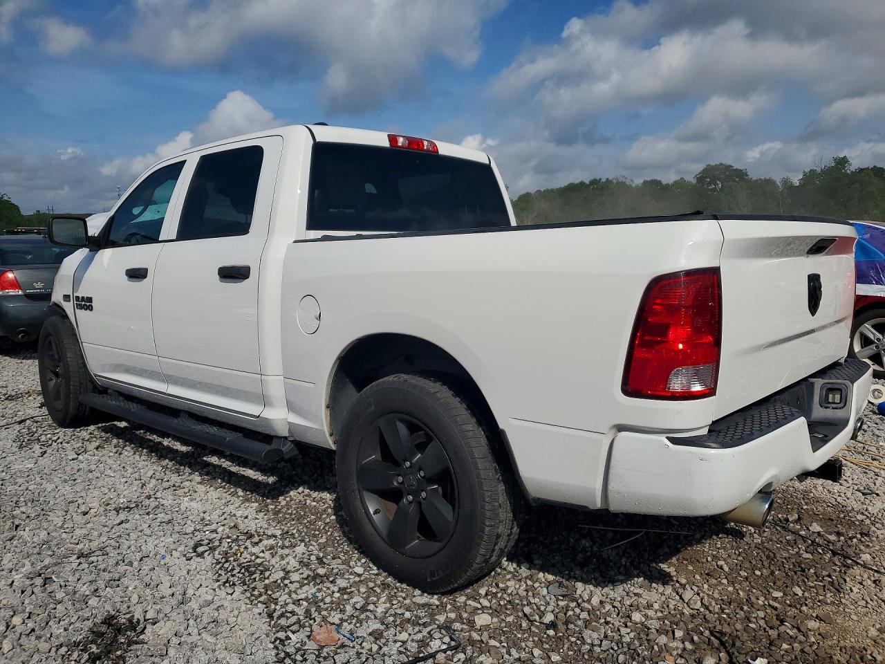 2017 RAM 1500 ST photo 2
