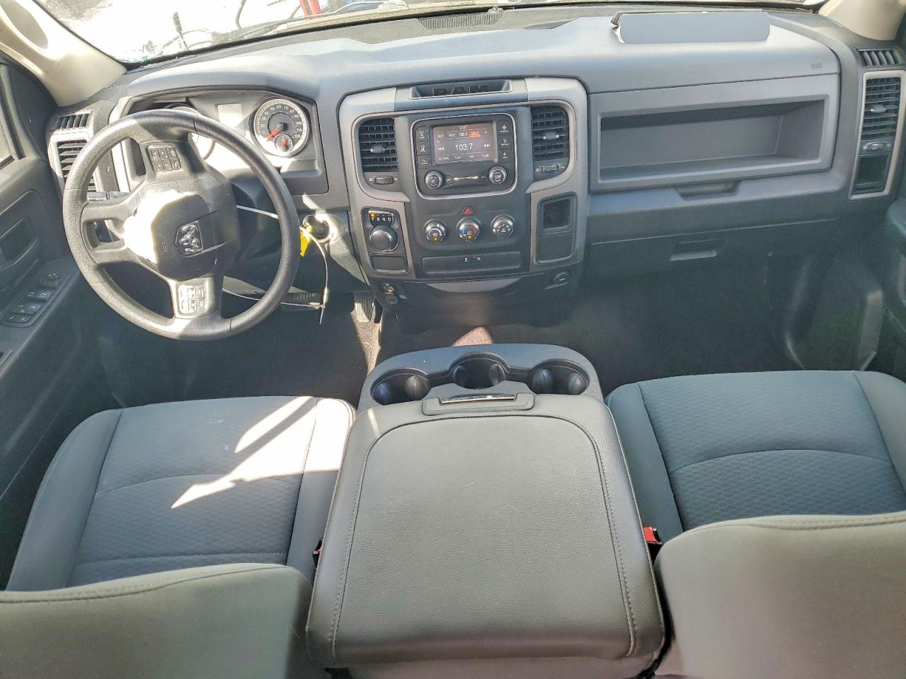 2017 RAM 1500 ST photo 8