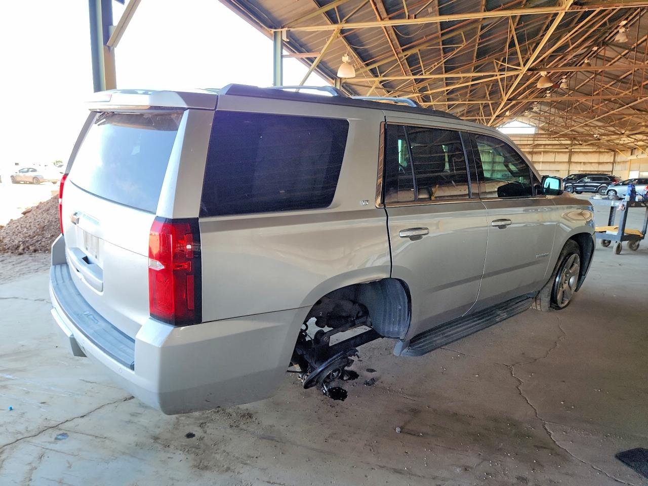 2017 CHEVROLET TAHOE C1500 LT photo 3