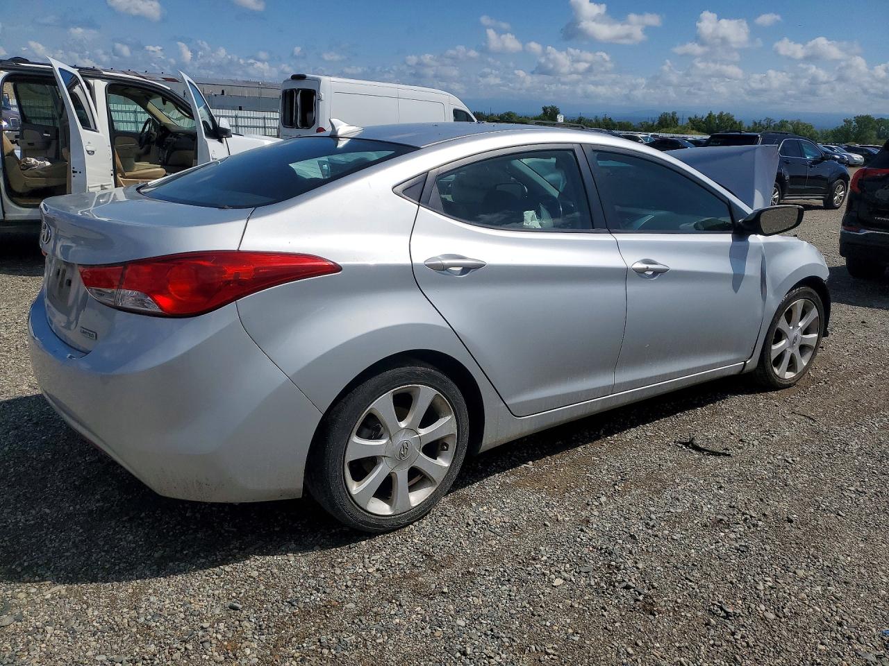 2013 HYUNDAI ELANTRA LIMITED photo 3