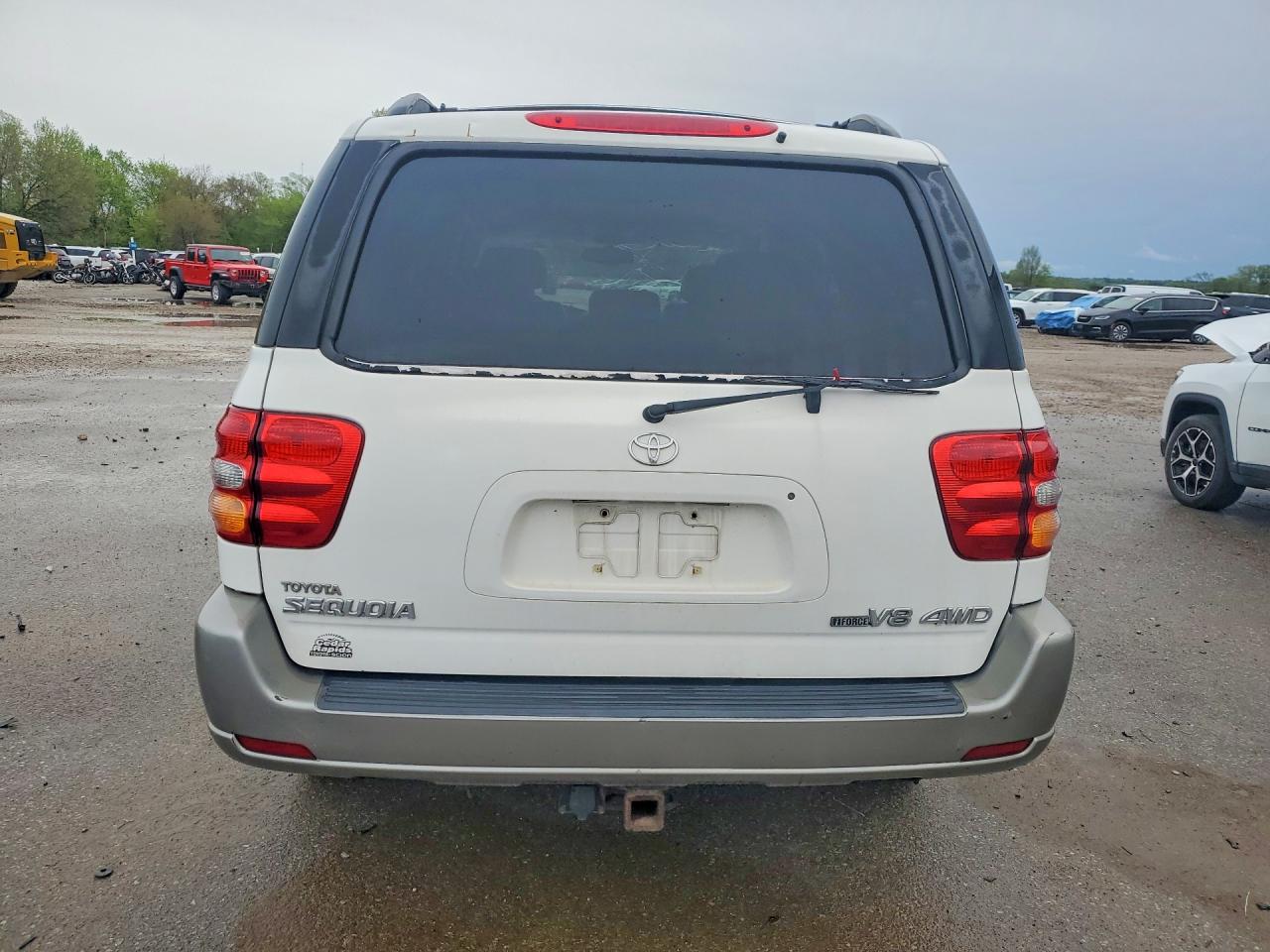 2003 TOYOTA SEQUOIA SR5 photo 11