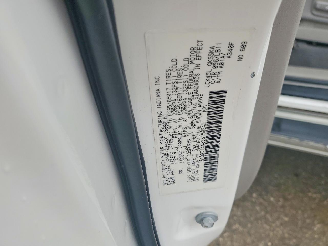 2003 TOYOTA SEQUOIA SR5 photo 25