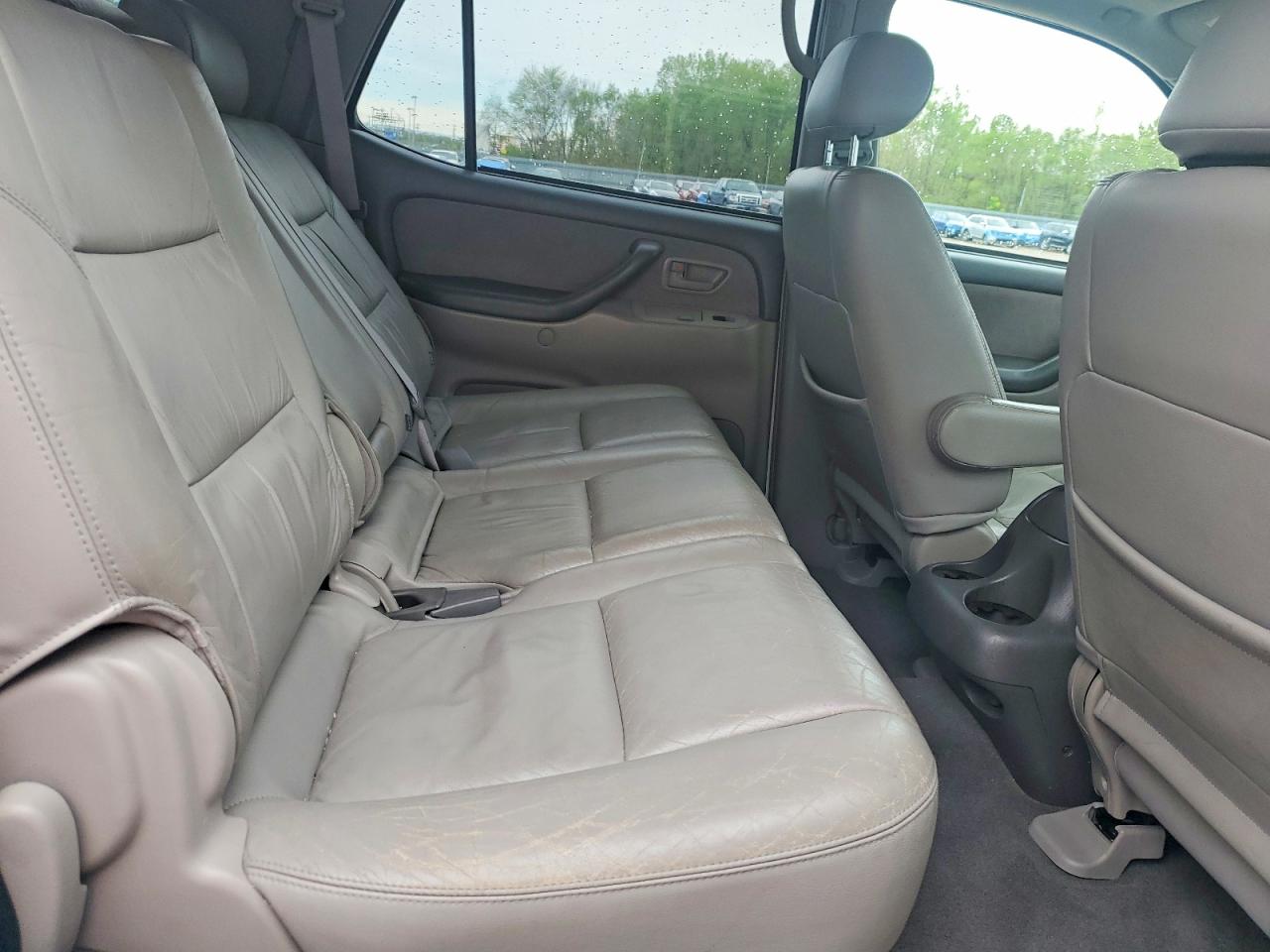 2003 TOYOTA SEQUOIA SR5 photo 21