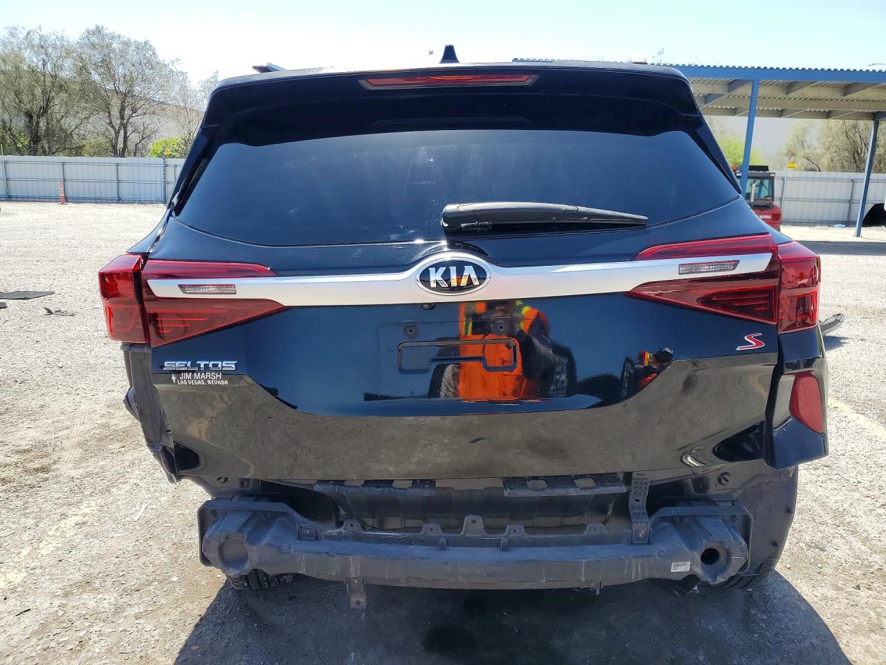 2021 KIA SELTOS S photo 11