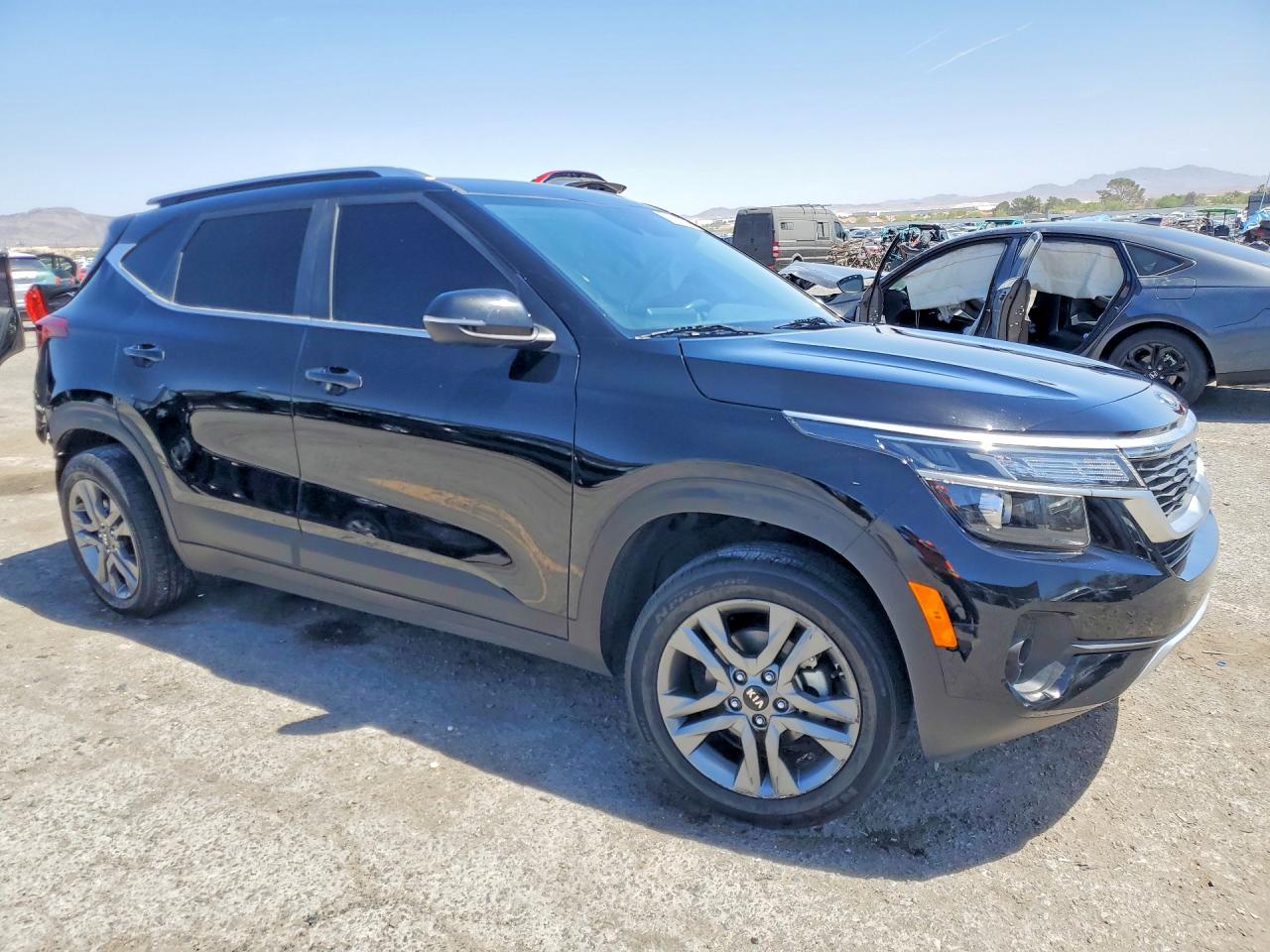 2021 KIA SELTOS S photo 7