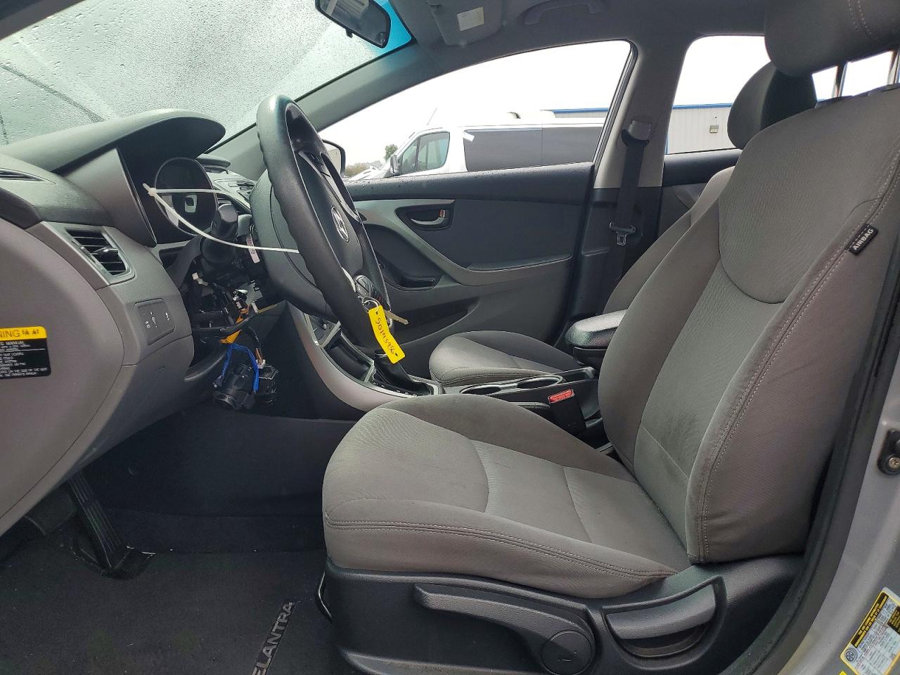 2015 HYUNDAI ELANTRA SE photo 13