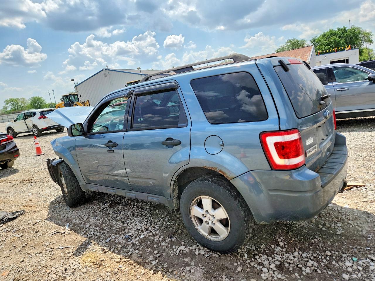 2012 FORD ESCAPE XLT photo 2