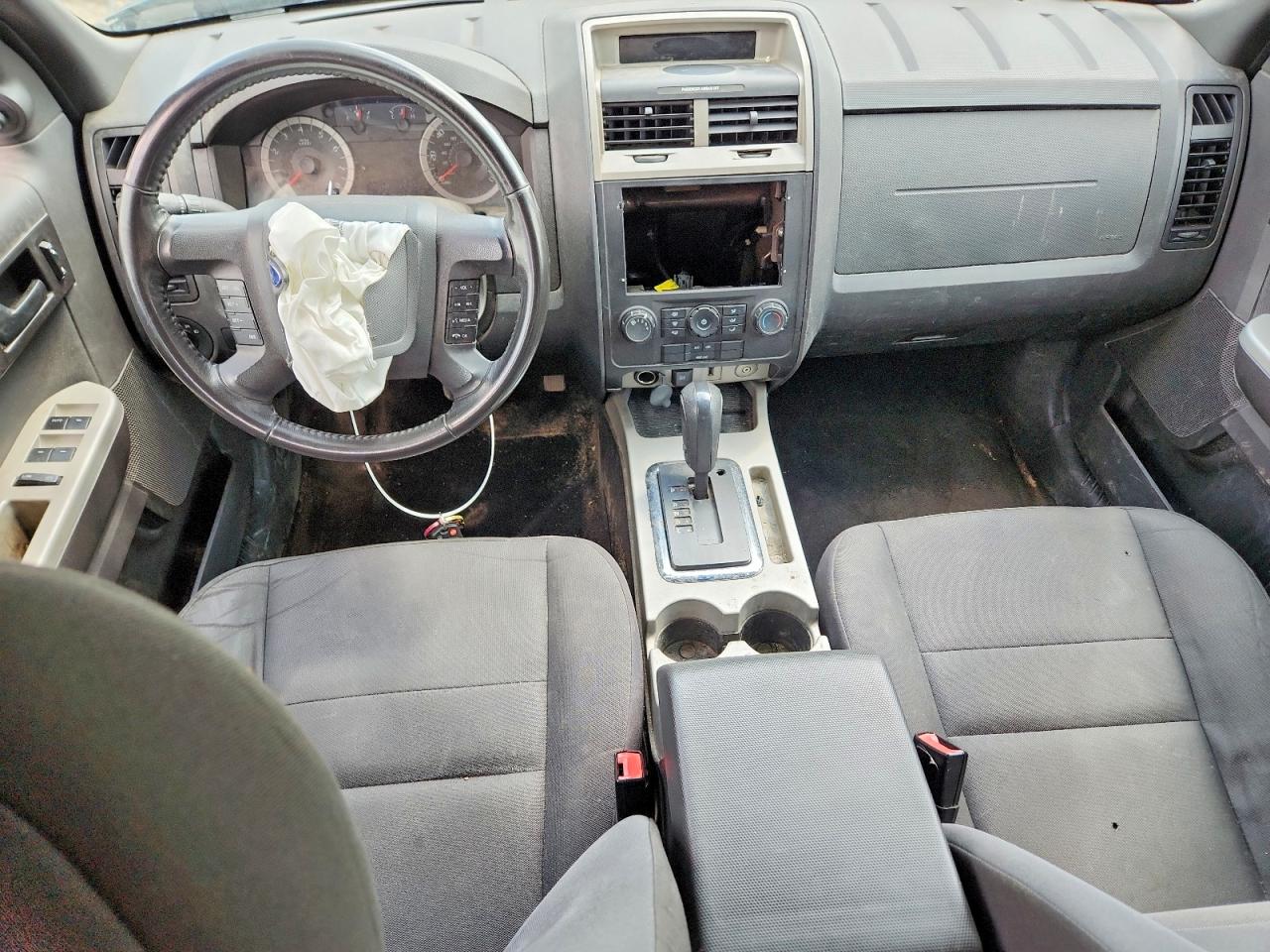 2012 FORD ESCAPE XLT photo 8