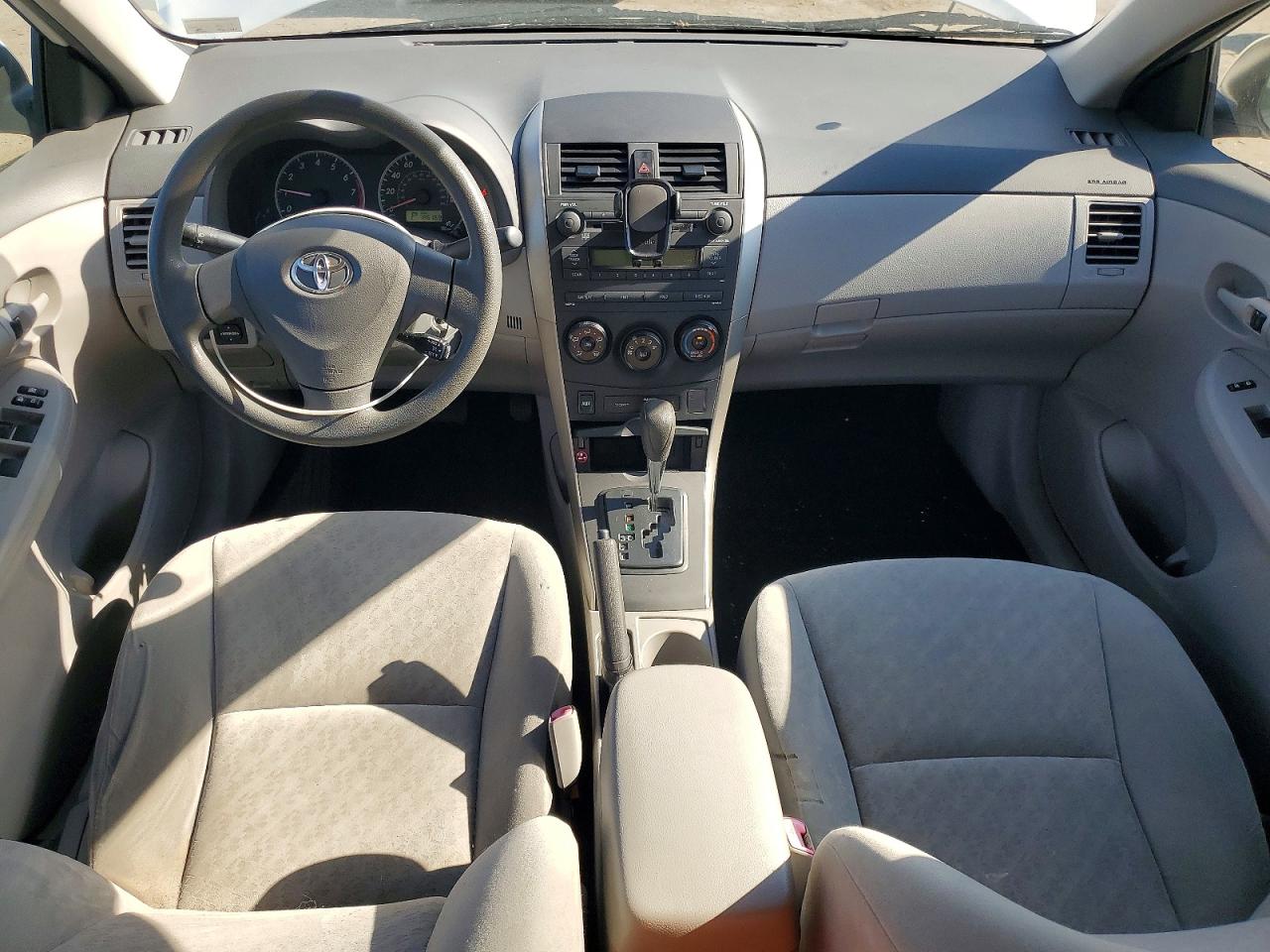 2009 TOYOTA COROLLA LE photo 15