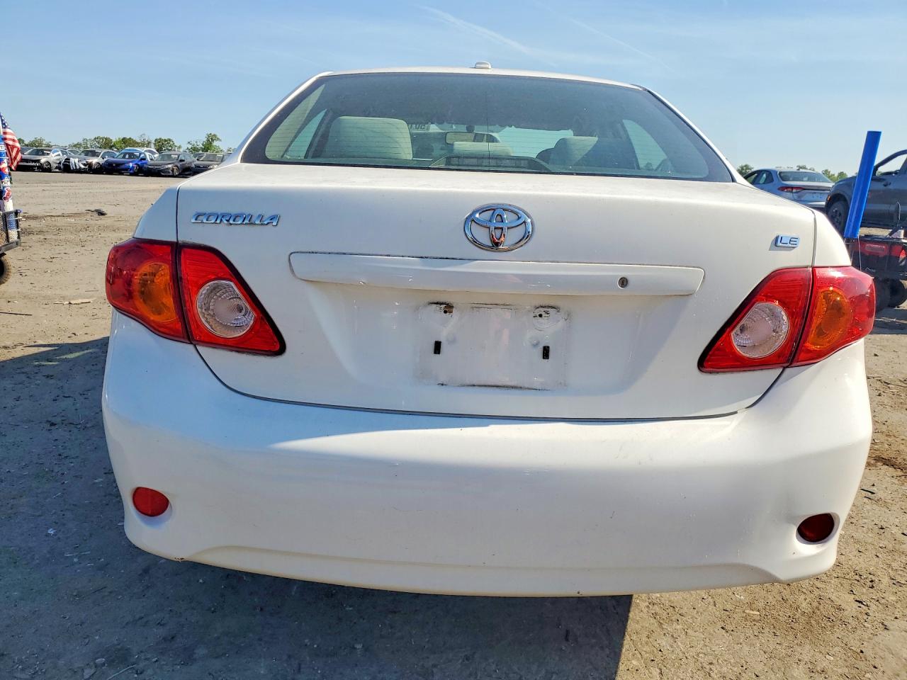 2009 TOYOTA COROLLA LE photo 11