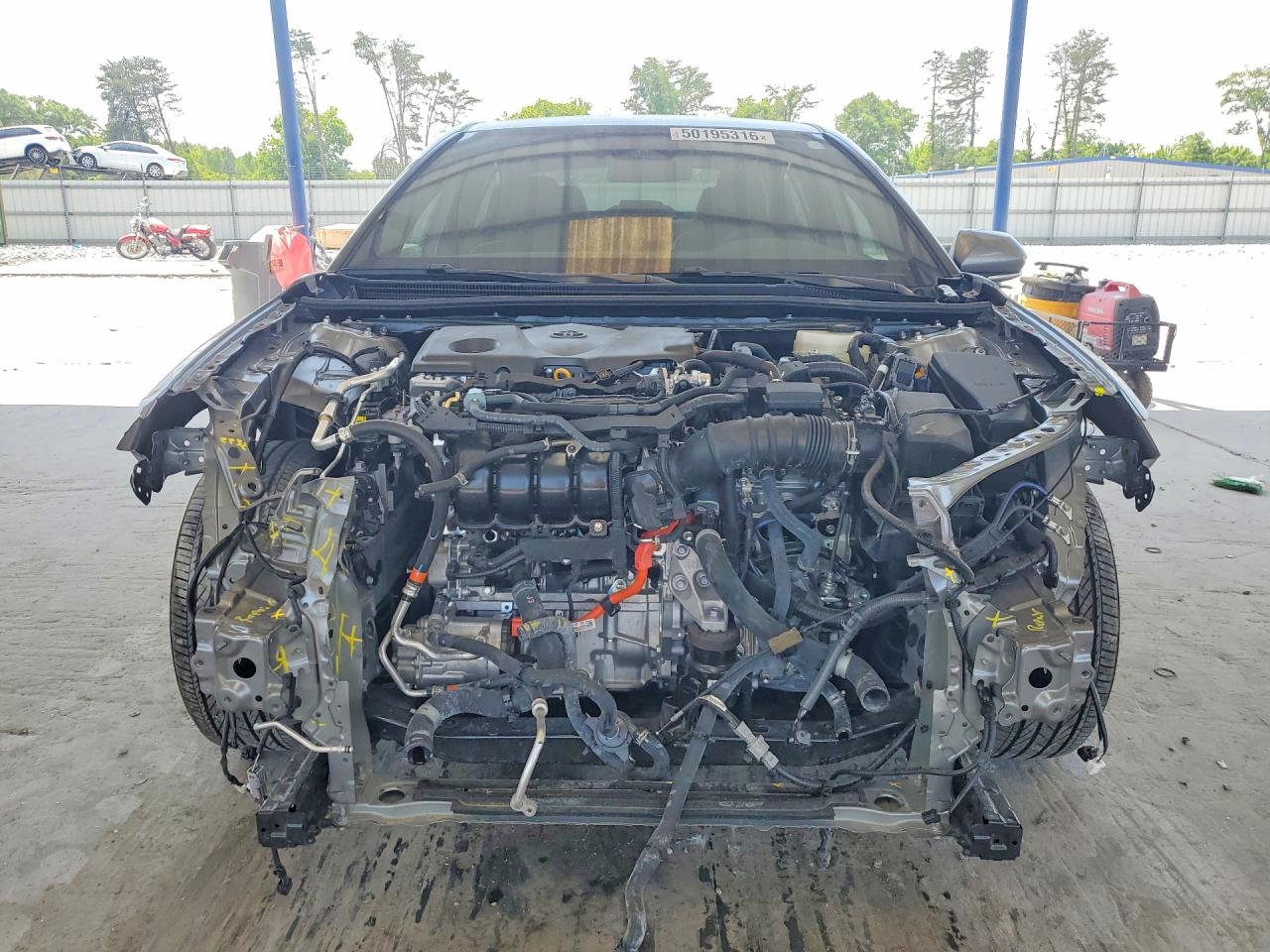 2025 TOYOTA CAMRY SE photo 5