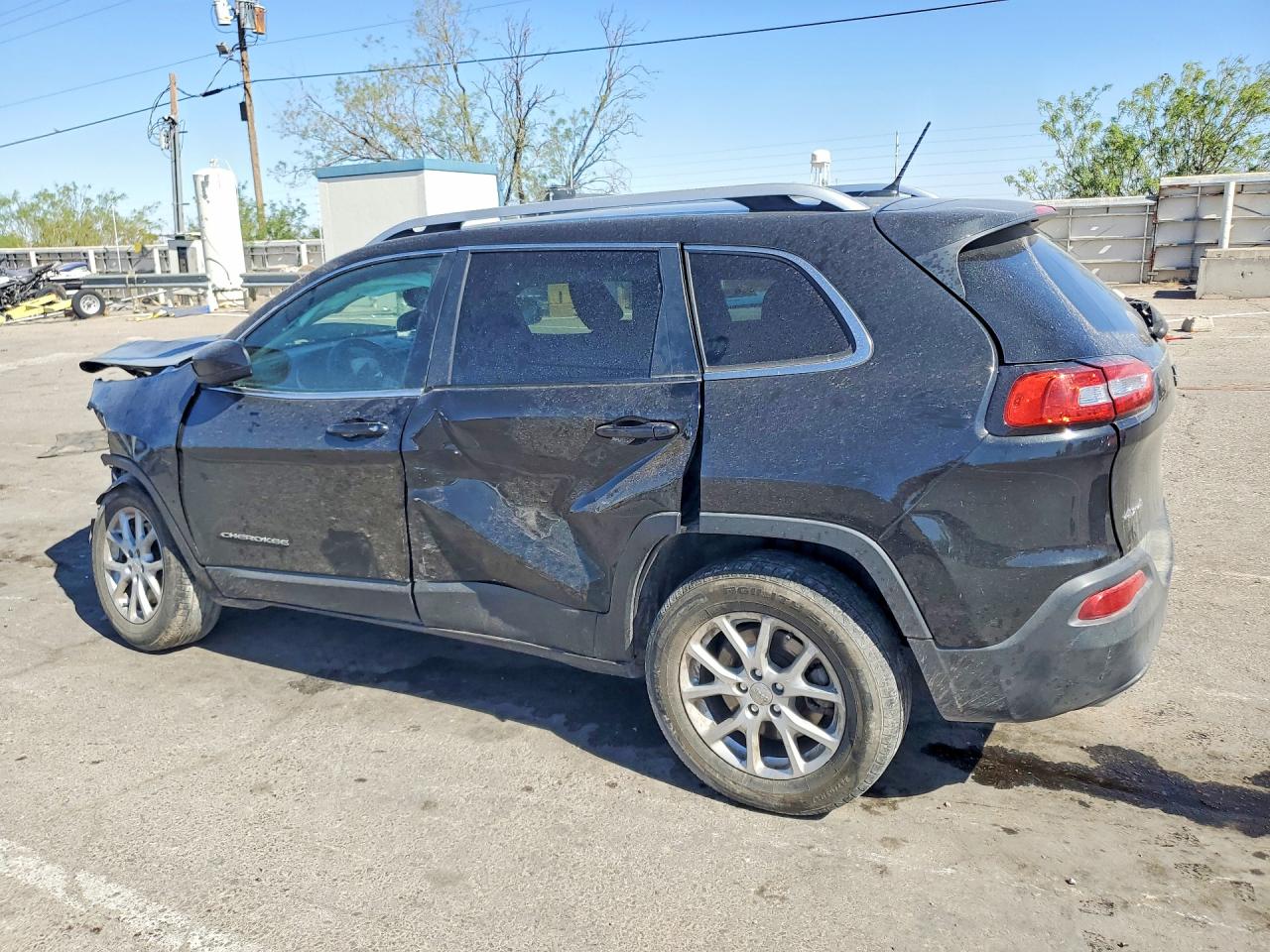 2015 JEEP CHEROKEE LATITUDE photo 3