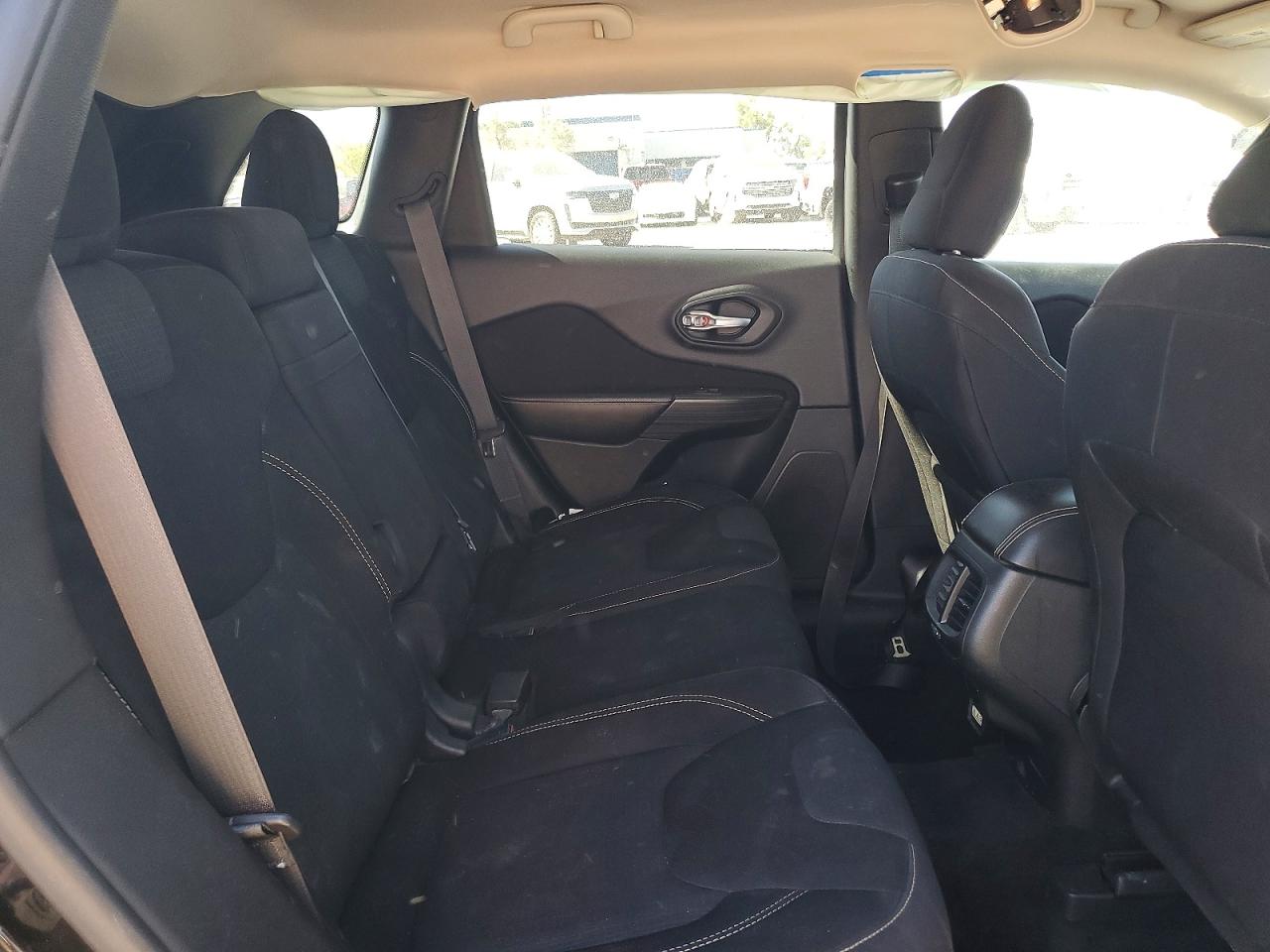 2015 JEEP CHEROKEE LATITUDE photo 21