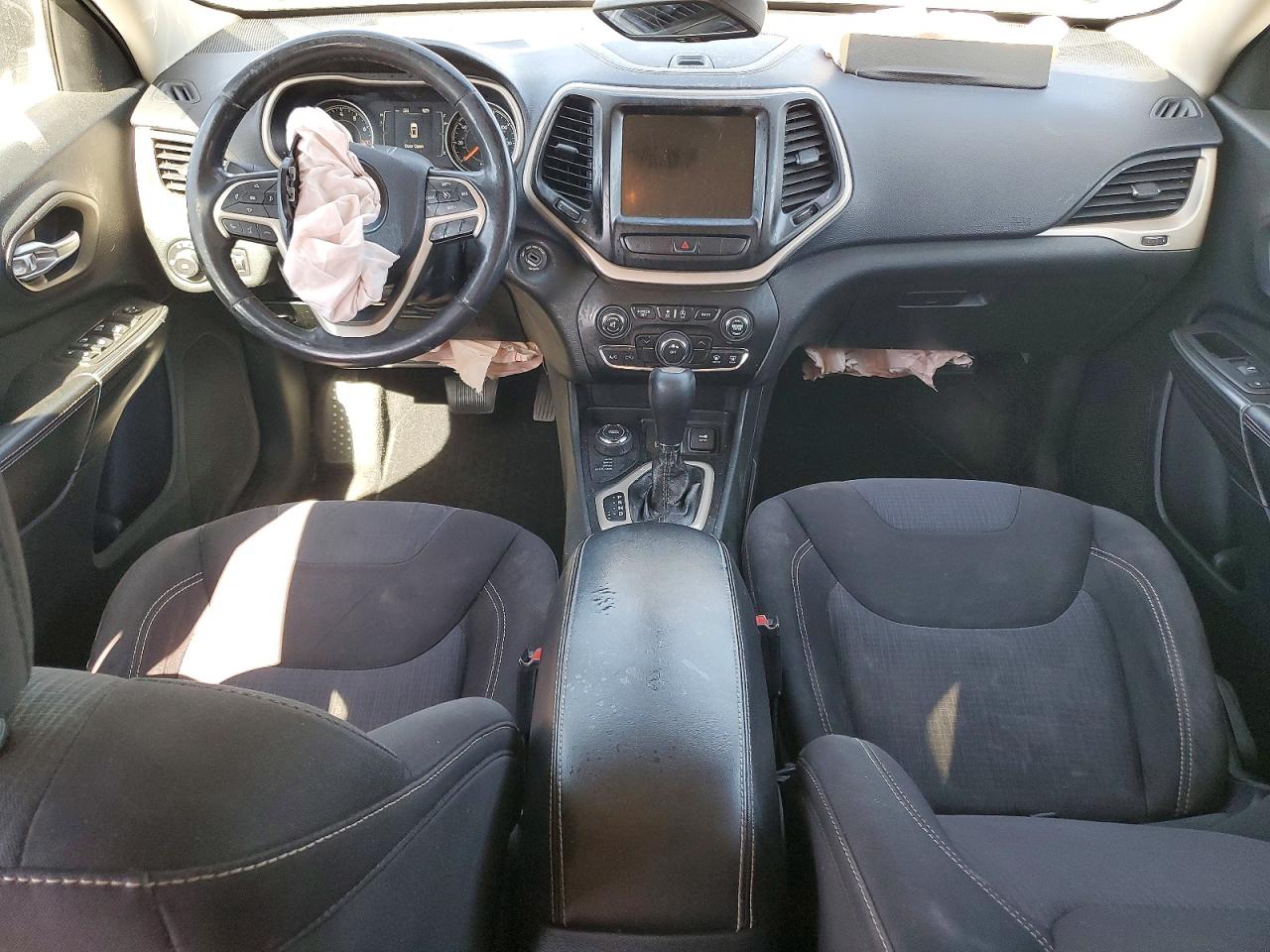 2015 JEEP CHEROKEE LATITUDE photo 15
