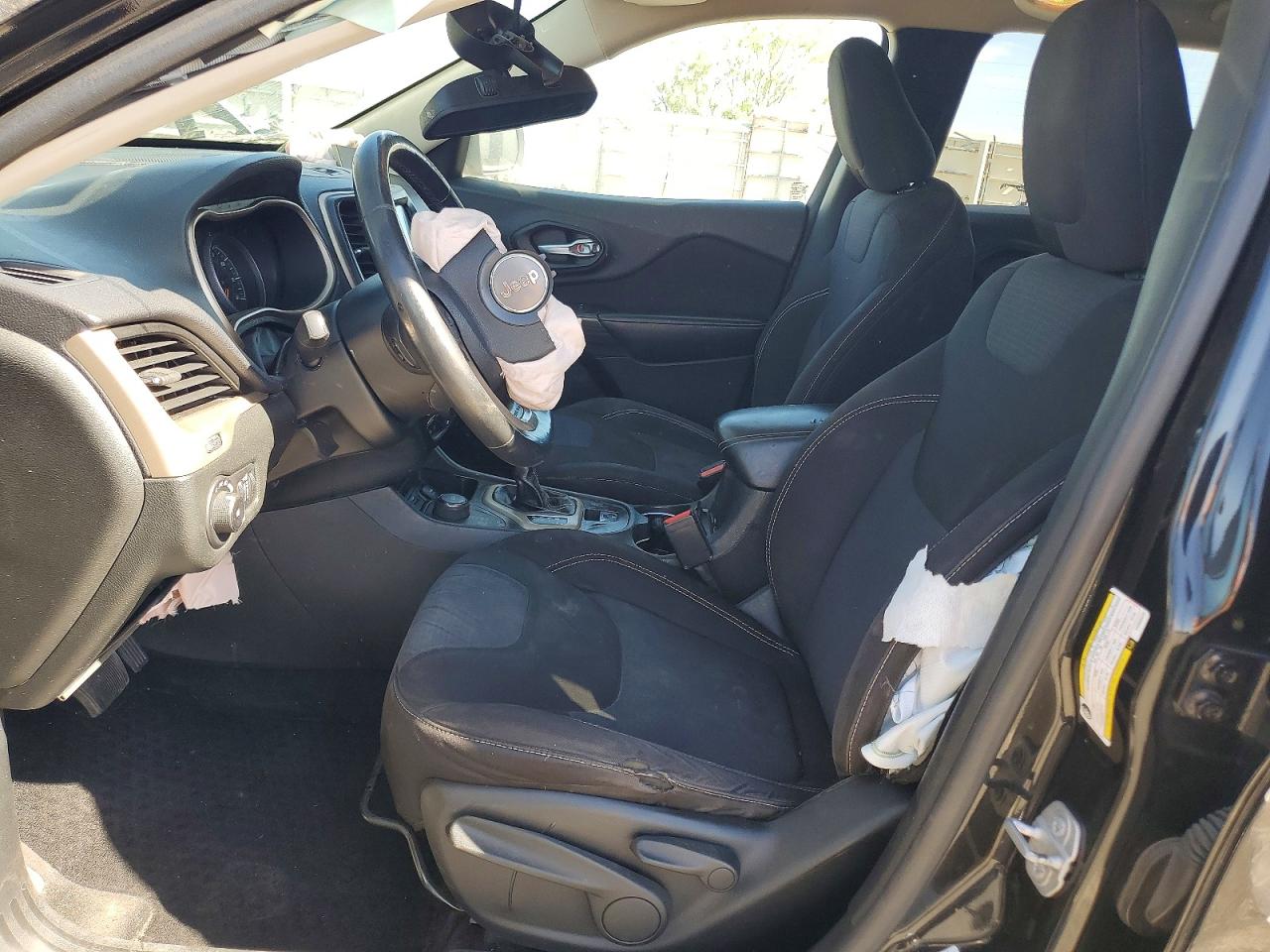 2015 JEEP CHEROKEE LATITUDE photo 13