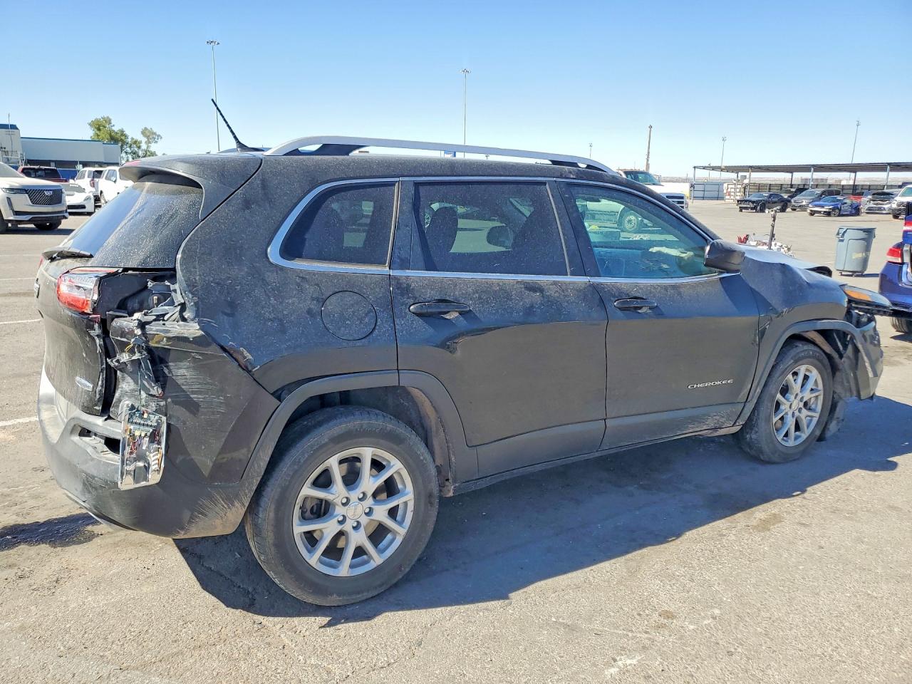 2015 JEEP CHEROKEE LATITUDE photo 5