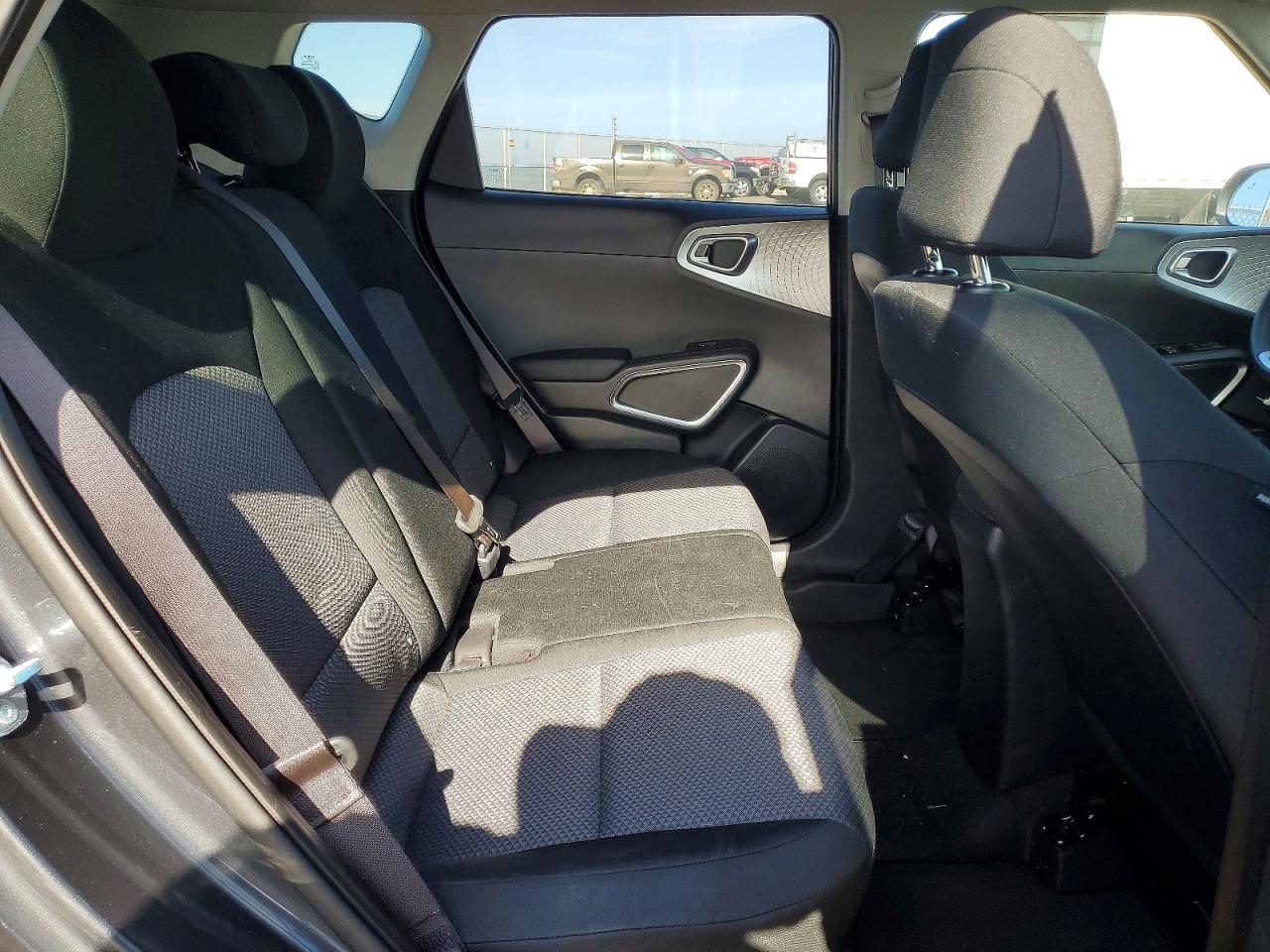 2025 KIA SOUL LX photo 11