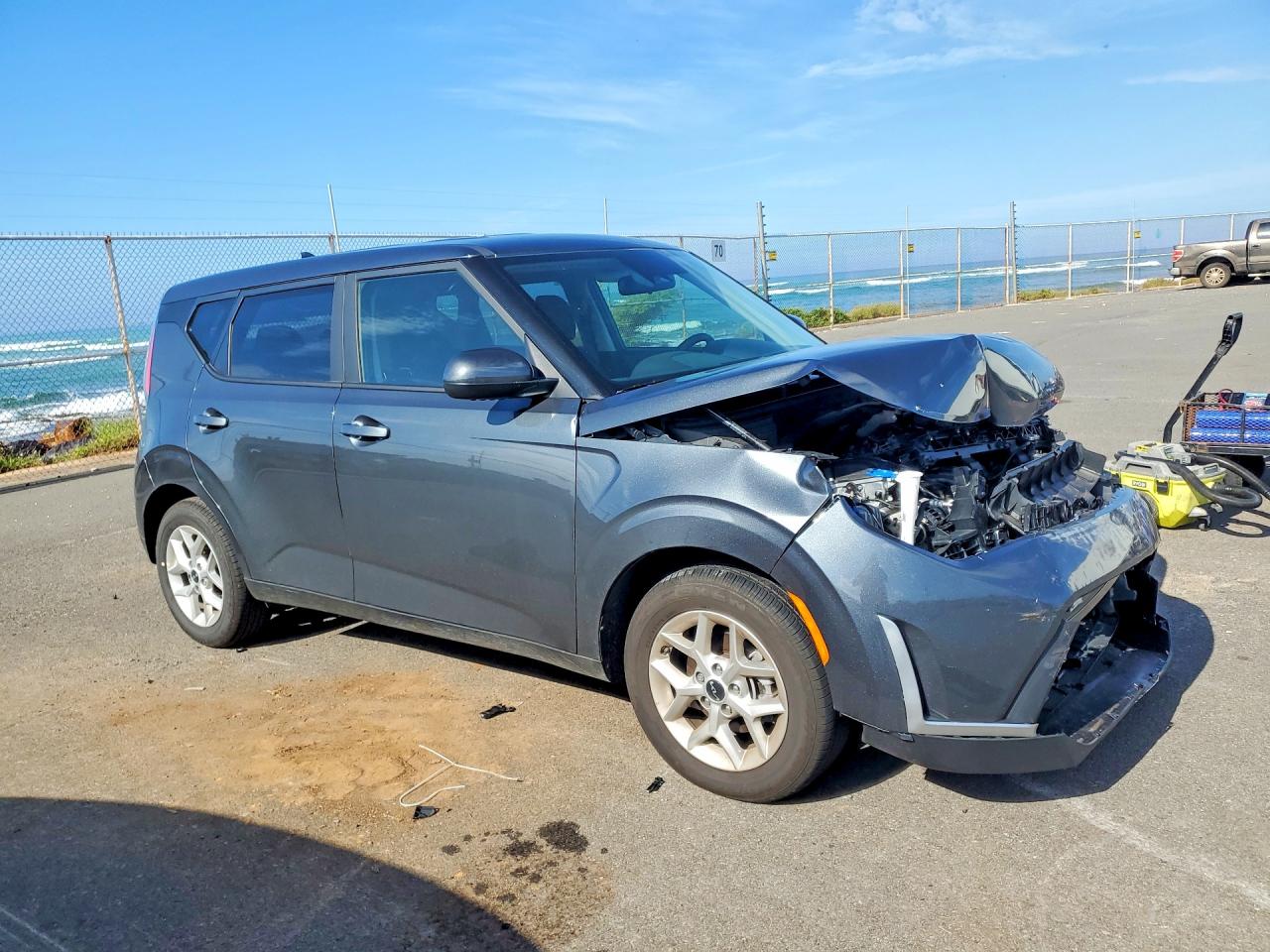 2025 KIA SOUL LX photo 4
