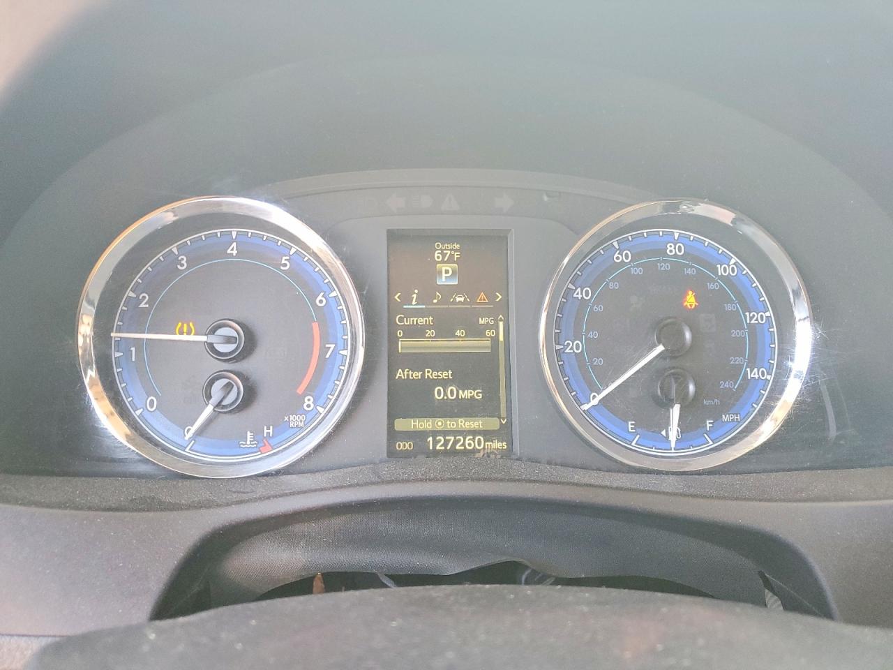 2017 TOYOTA COROLLA SE photo 9