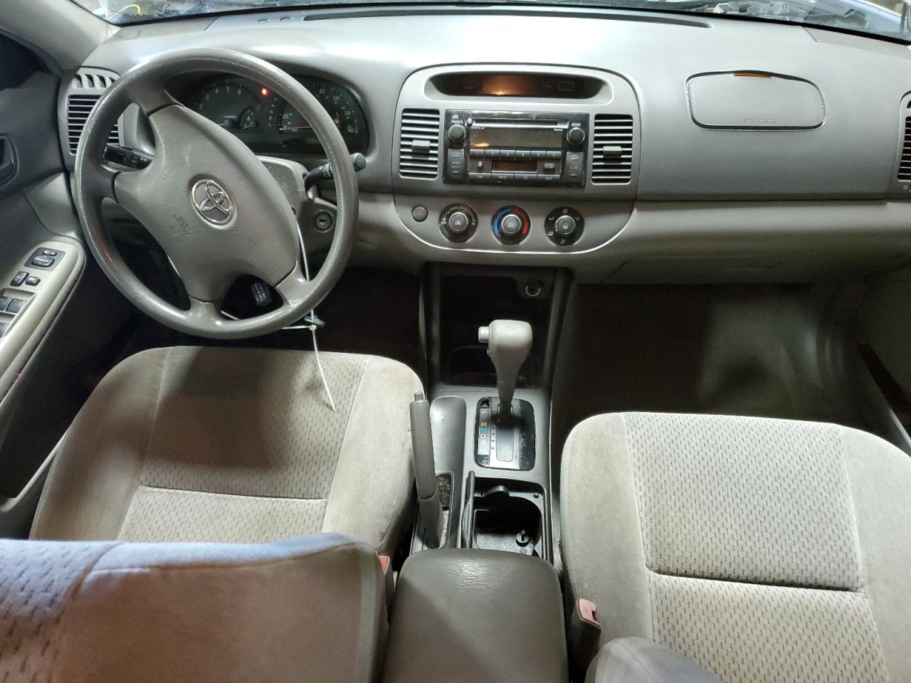 2004 TOYOTA CAMRY LE photo 8