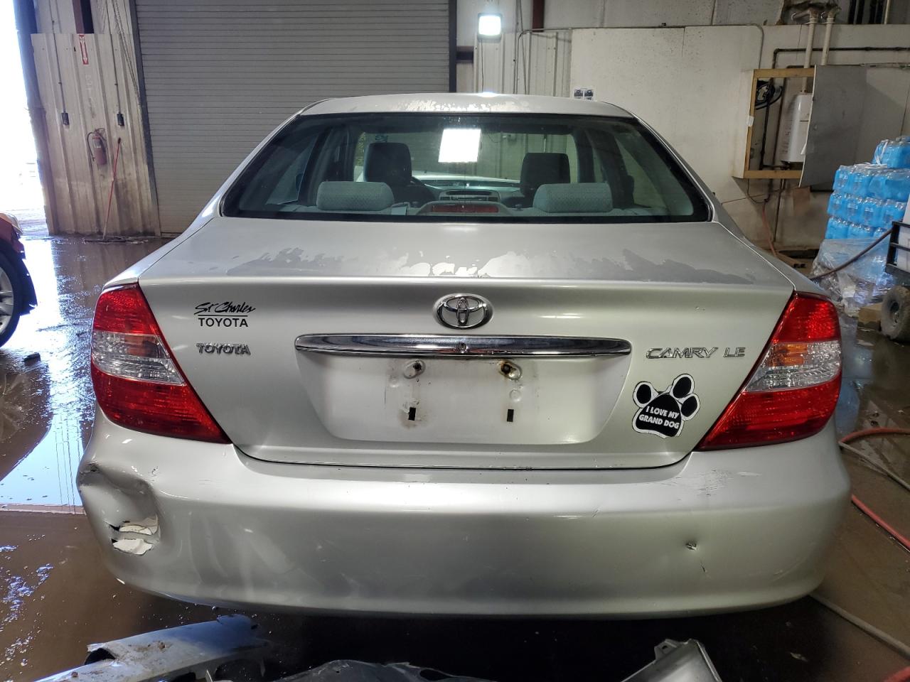2004 TOYOTA CAMRY LE photo 6