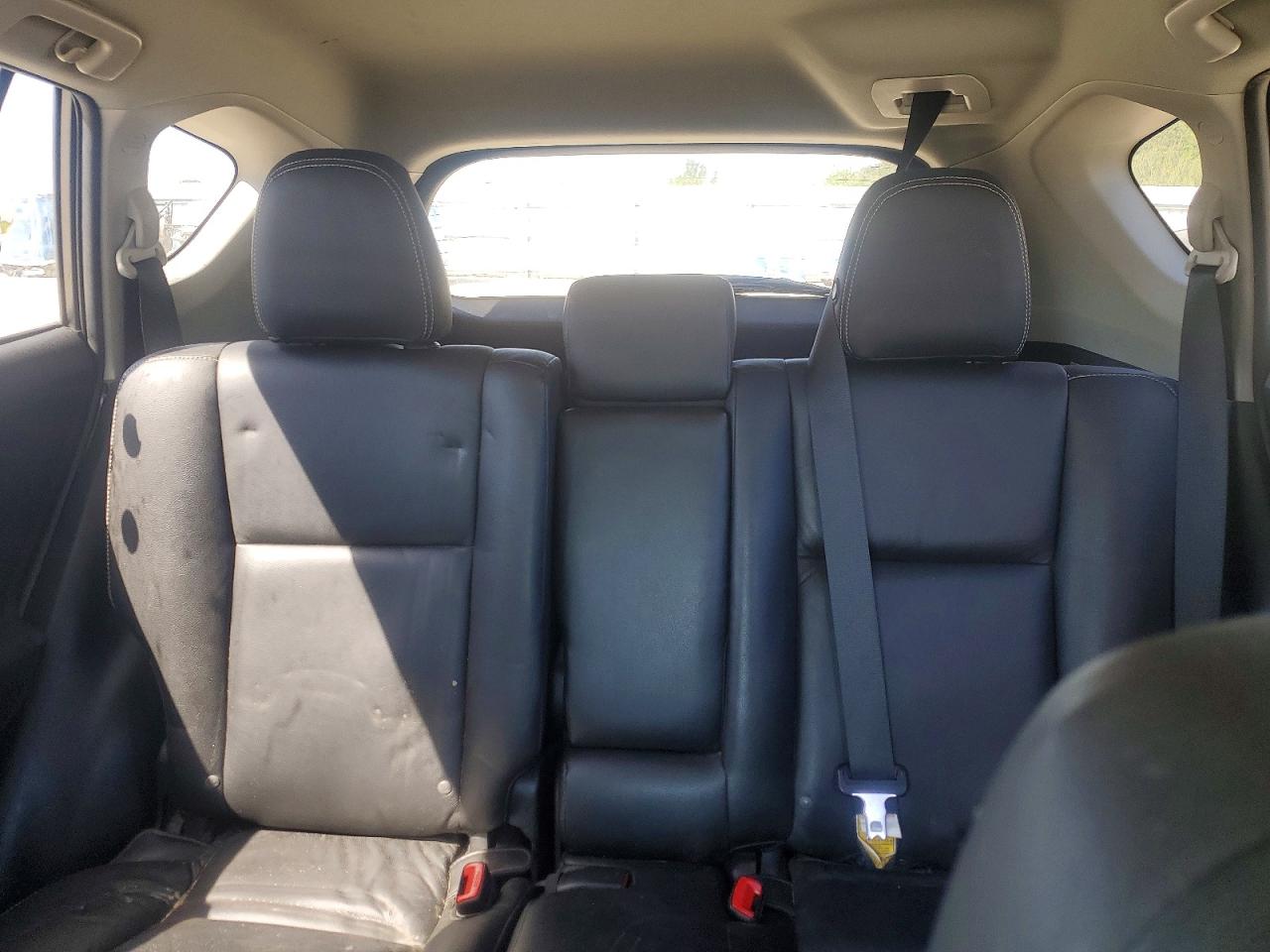 2013 TOYOTA RAV4 XLE photo 28