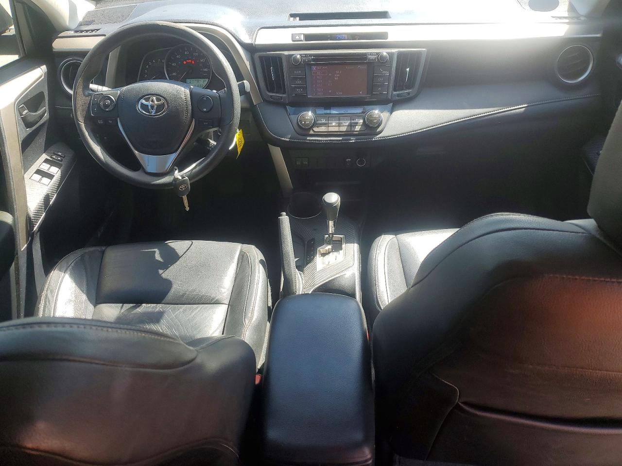 2013 TOYOTA RAV4 XLE photo 22