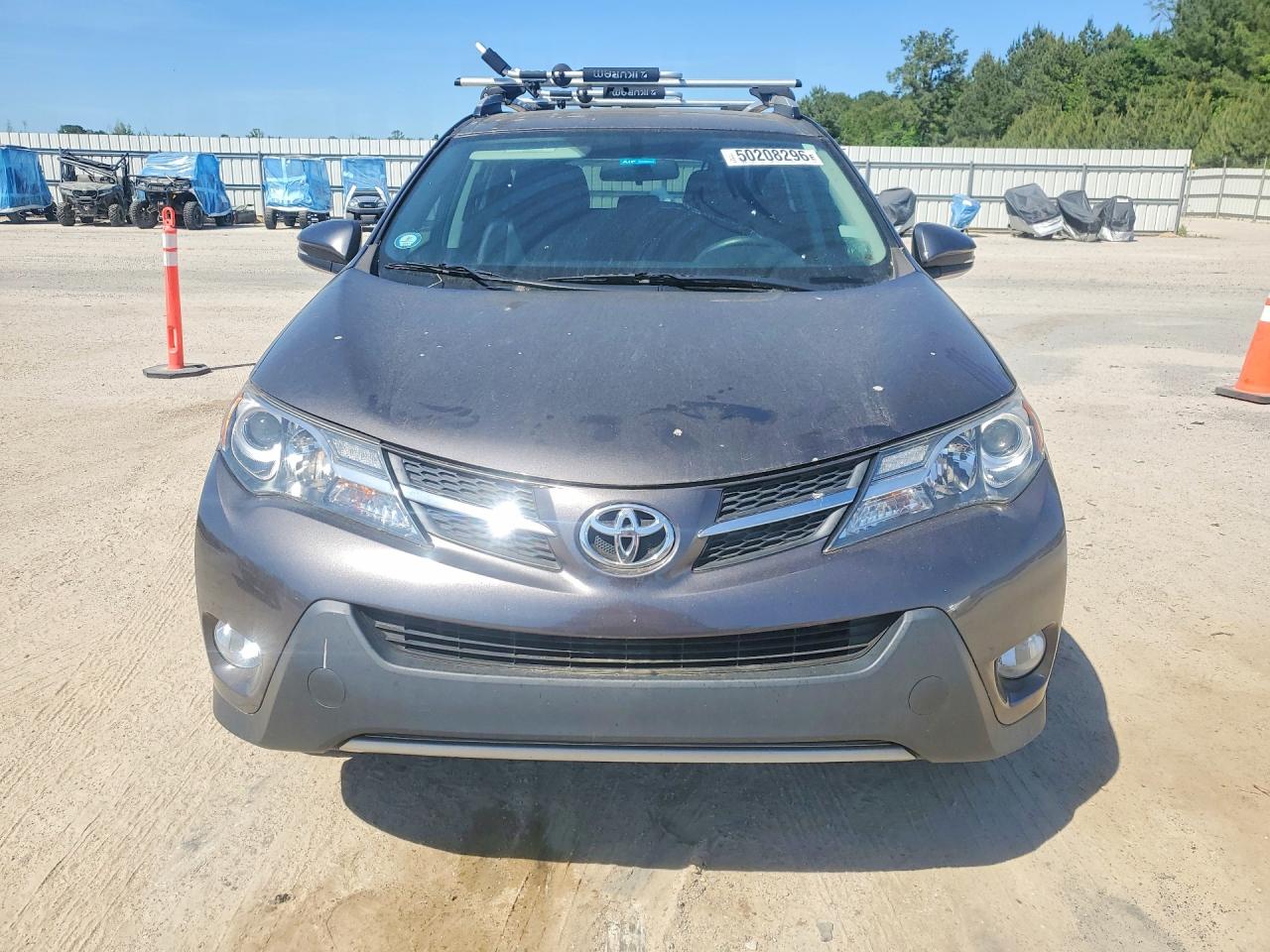 2013 TOYOTA RAV4 XLE photo 13