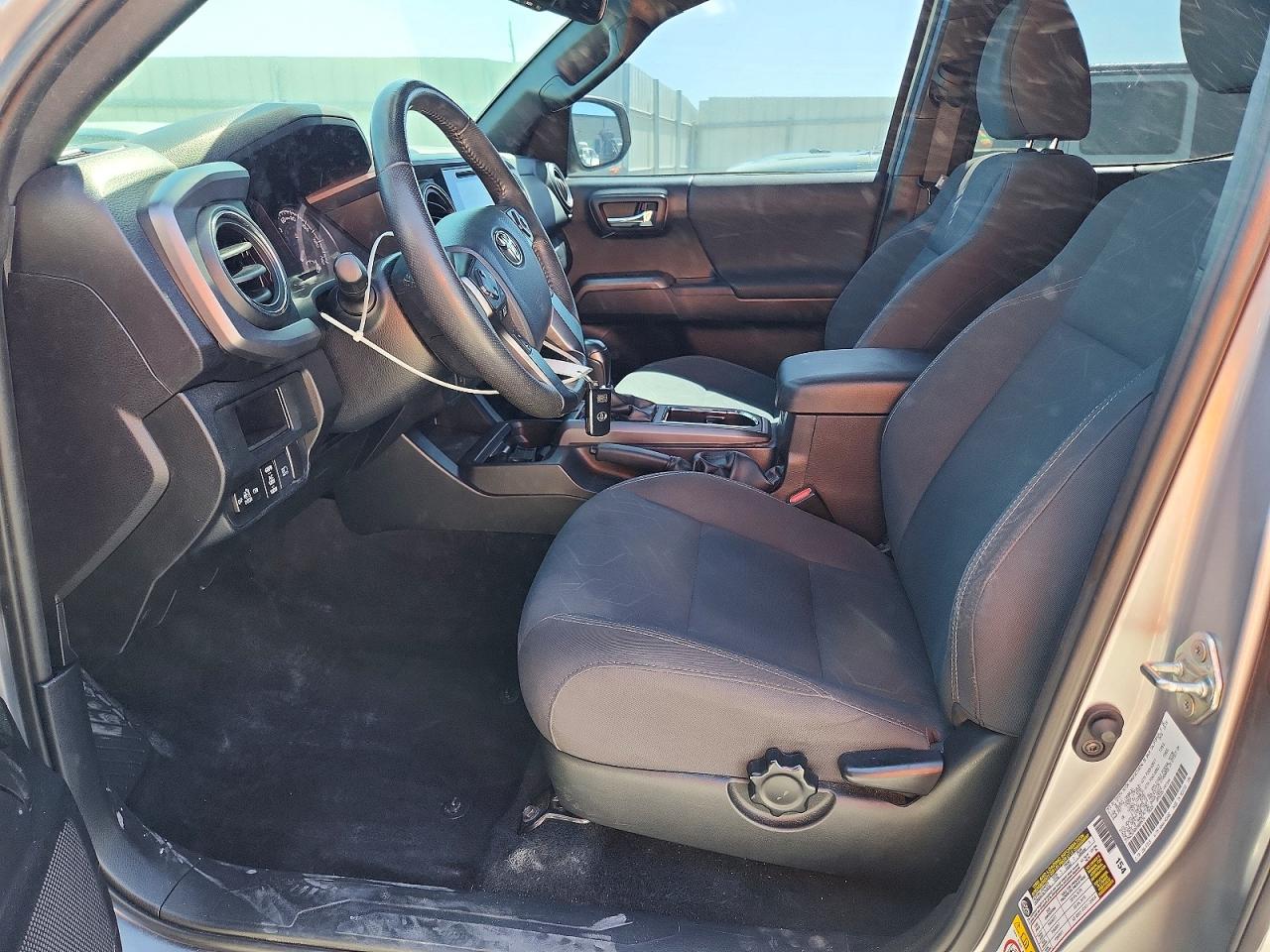 2019 TOYOTA TACOMA TRD SPORT photo 7