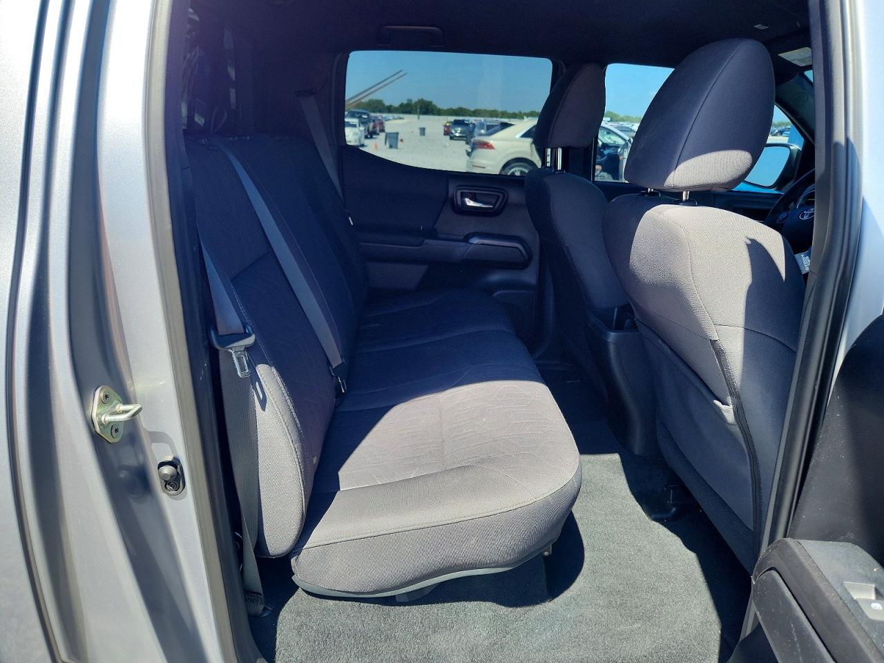 2019 TOYOTA TACOMA TRD SPORT photo 10