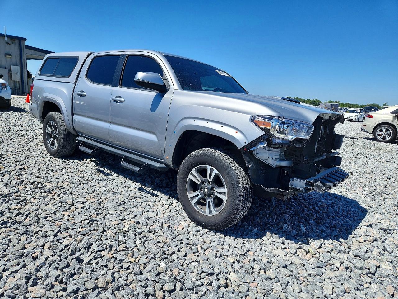 2019 TOYOTA TACOMA TRD SPORT photo 4