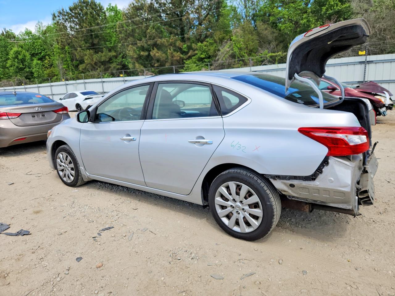 2016 NISSAN SENTRA S photo 4