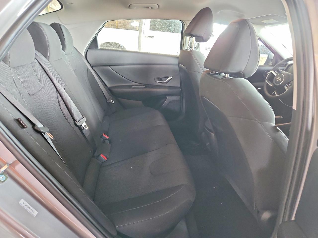 2025 HYUNDAI ELANTRA photo 10
