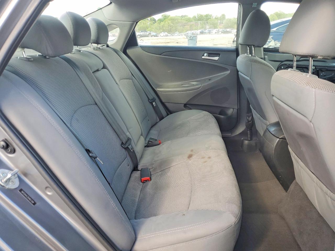 2013 HYUNDAI SONATA GLS photo 28