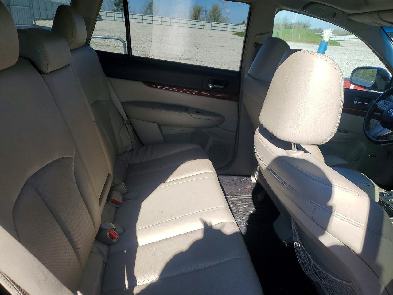2011 SUBARU OUTBACK 2.5I LIMITED photo 19
