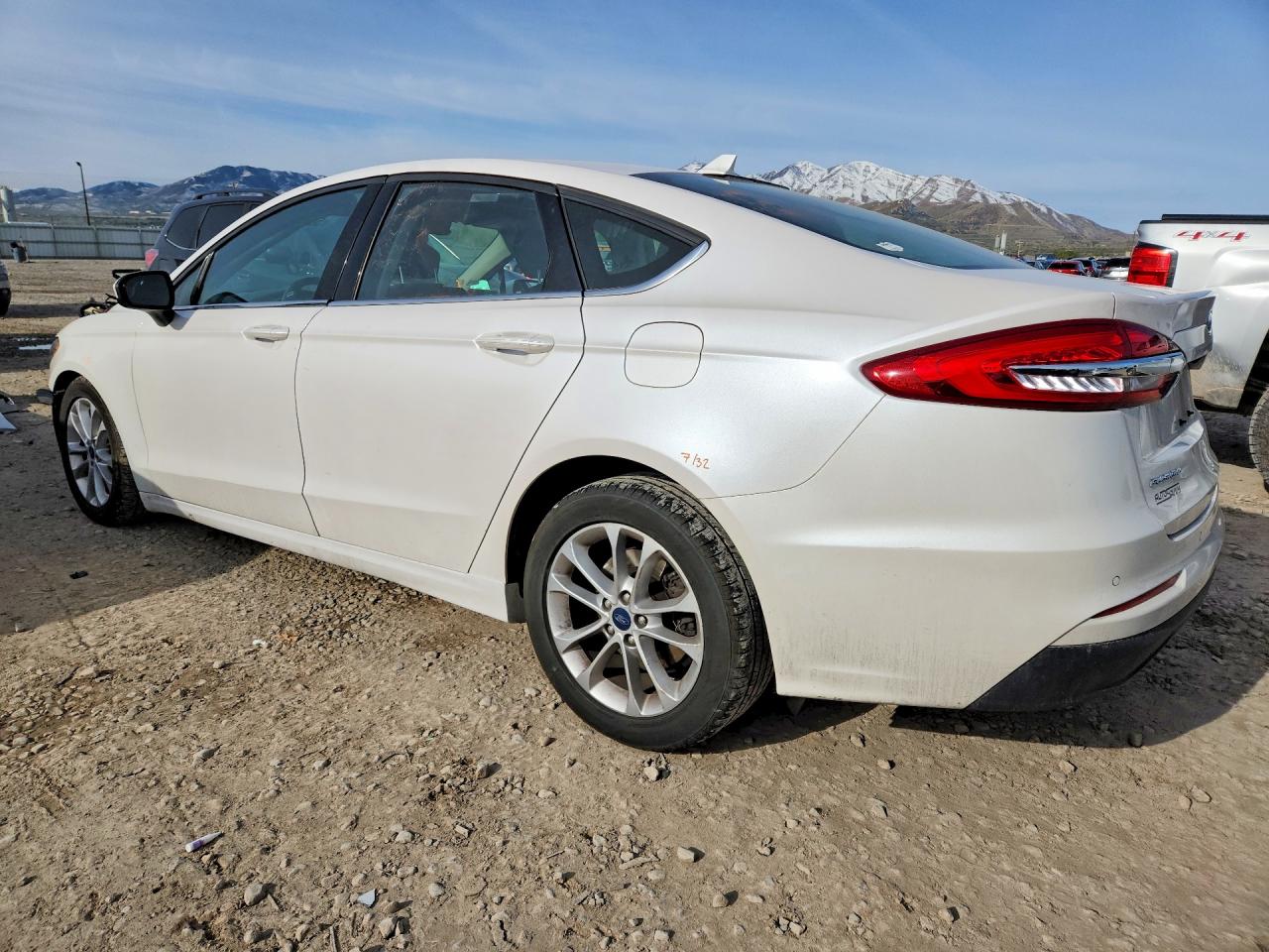 2020 FORD FUSION SE photo 3