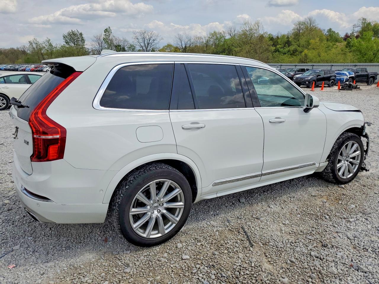 2016 VOLVO XC90 T6 photo 7